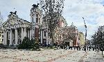София - Народен театър - опашка за билети по 8 лева