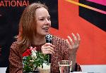 София - Среща с Алма Пьойсти На кафе с автограф