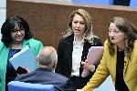 София - Извънредно заседание на Парламента за оставката на Мария Габриел