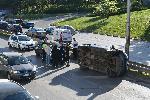 Зрелищна катастрофа с обърнат автомобил на бул. П.Яворов
