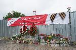 София - Солидарна България-цветя на паметник Съветска армия