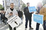 София - Протест пред паметника на Патриарх Евтимий