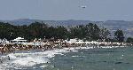 Бургас - Пълни плажове и бурно море