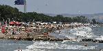 Бургас - Пълни плажове и бурно море