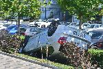 BMW се обърна по таван в района на Garitage park в София