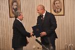 София - Президентът връчва мандат- Има такъв народ