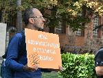 Пред Столична община граждани протестират срещу беззаконията, сечта и застрояването в София