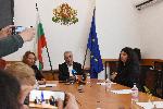 Министър Карадимов  даде брифинг във Варна