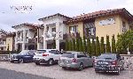 Спецполицаи обискират кабинета и хотела на кмета на община Минерални бани