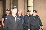 Джейхан Ибрямов излиза от съдебната зала, САС потвърди оставането му в ареста