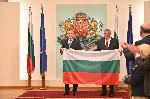 София- Президентът Румен Радев връчва националния флаг на 33-ата българска полярна експедиция<br />