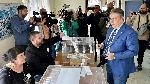 Хасково - Избори за парламент - Асен Василев гласува