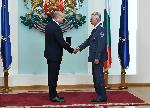 Президентът удостои с почетен знак огнеборци