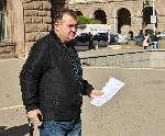 БОЕЦ и адвокатът Методи Лалов внасят в президенството подписка за касиране на изборите