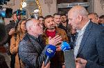 София - Протест пред Народния театър -  протест срещу спектакъла `Оръжията и човекът`, поставен от Джон Малкович