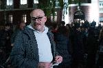 София - Протест и контрапротест пред Народния театър за постановката на Джон Малкович `Оръжията и човекът`