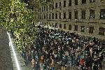 София - Протест и контрапротест пред Народния театър за постановката на Джон Малкович `Оръжията и човекът`