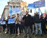 София - Протести пред сградата на парламента - ДПС-ново начало и Величие