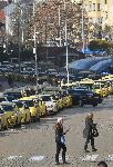 Протест на таксиметровите шофьори в центъра на столицата, пуснаха жълти димки (НОВИ СНИМКИ)