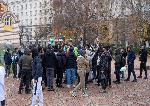 София - Сирийци празнуват края на Башар Асад - зад Централната джамия