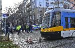 София -  Трамвай №5 блъсна пешеходец-бул.Македония