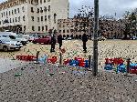 София - Товарен бус - разсипа шишета пред парламента