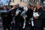 Плевенчани поднесоха цветя на паметника на Христо Ботев