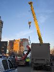 Камион се удари в пешеходен мост в столичния квартал Младост