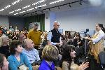 Бургас - Свами Тиртха представя книгата си за медитации