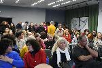 Бургас - Свами Тиртха представя книгата си за медитации