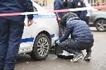 София - Жена намушка двама мъже в центъра на София