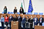 Депутатите от "Величие" полагат клетва и започва второ четене на законопроекта за бюджета на ДОО и НЗОК