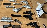 6 бойни пистолета с 96 патрона по тялото на шофьор откриха на  МП Лесово