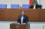 Парламентът заседава с удължено работно време