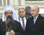 Пред храм „Св. Александър Невски“ се провежда тържествено откриване на Седмицата на гората, президентът и патриархът засадиха дърво