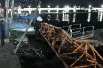 ПОМОРИЕ - Инцидент на пристанището - 50-метров кран съборен от бурния вятър