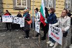 Бургас - Протест с искане за целогодишни полети на летището