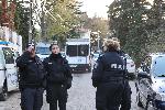 София - Проверка на полицията в дома на Ахмед Доган