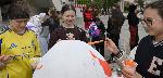 Млади художници рисуваха декоративни великденски яйца в Разград