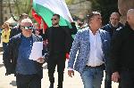 София - <br />
Възвание до президента за провеждане на референдум за българския лев внасят журналисти