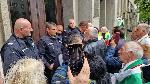 София - Протест пред Агенцията по храните - защита стадата на бай Георги от Велинград