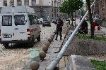 София - Микробус се удари в електрически стълб пред президенството