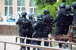 Бургас - демонстрации по залавяне на терористи в училище