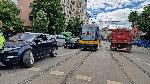 София - аварирал автомобил - трамвайна линия