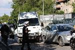 Катастрофа между пътнически микробус и лек автомобил в Княжево,  има пострадали