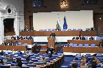 Парламентът ще обсъди  вота на недоверие към кабинета и оставката на Кирил Петков