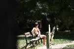 Стотици столичани потърсиха спасение от жегата в парковете или на плажа