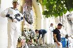 Варна - Венци и цветя пред паметника на контраадмирал Иван Вариклечков