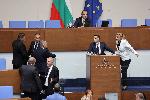 София - напрежение в парламента и прекратяване на заседанието