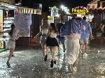 Пороен дъжд изплаши туристи в курортен комплекс „Златни пясъци“